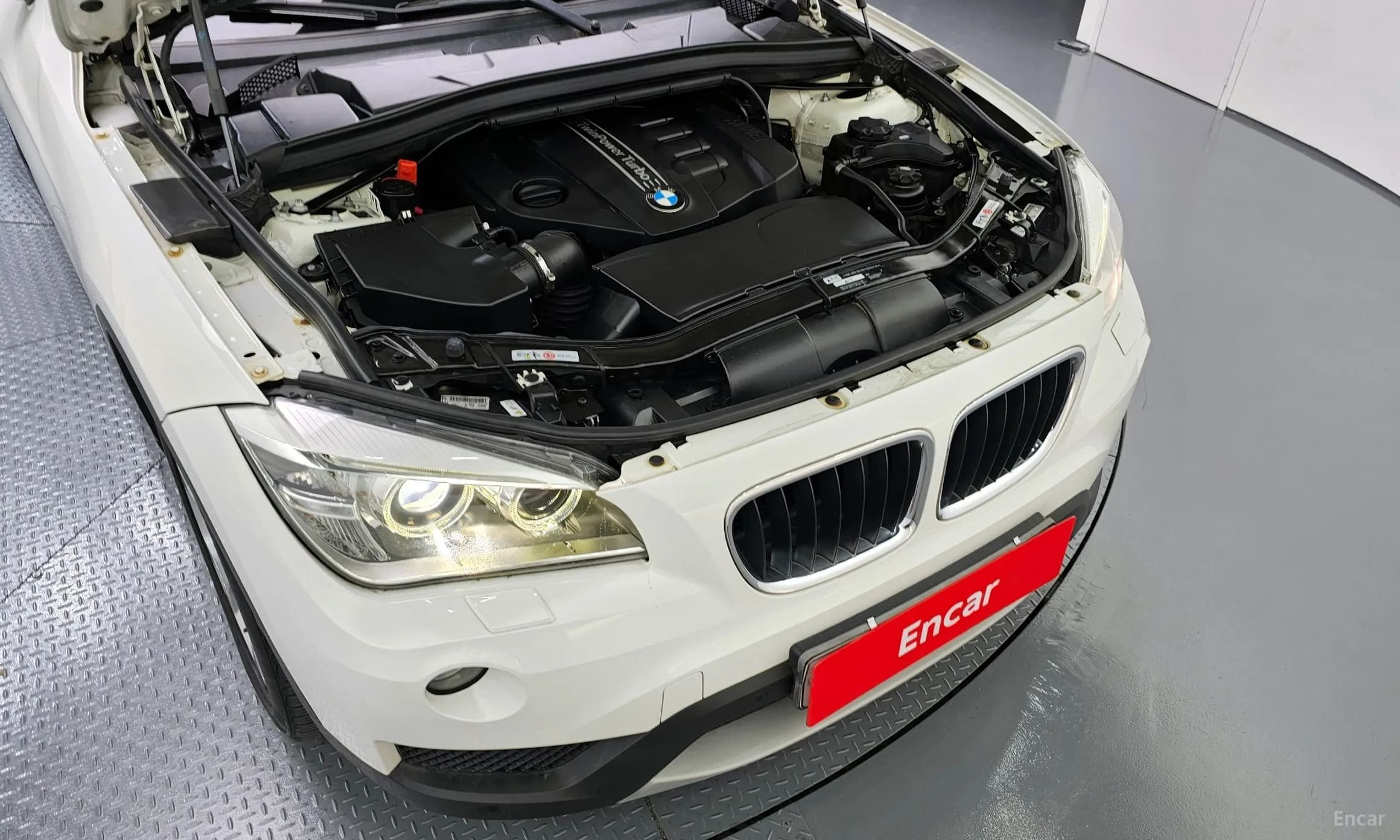 X1 (E84)