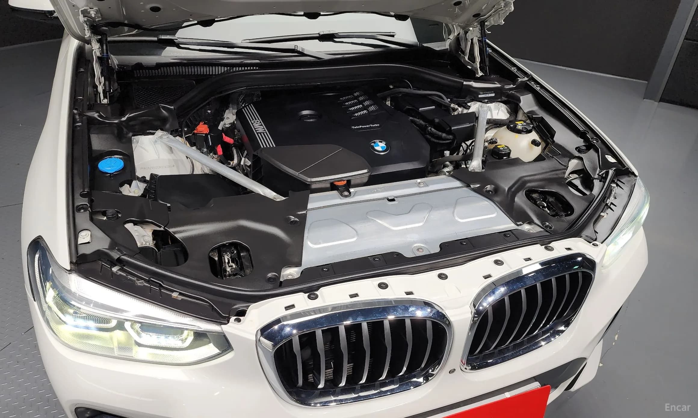 X4 (G02)