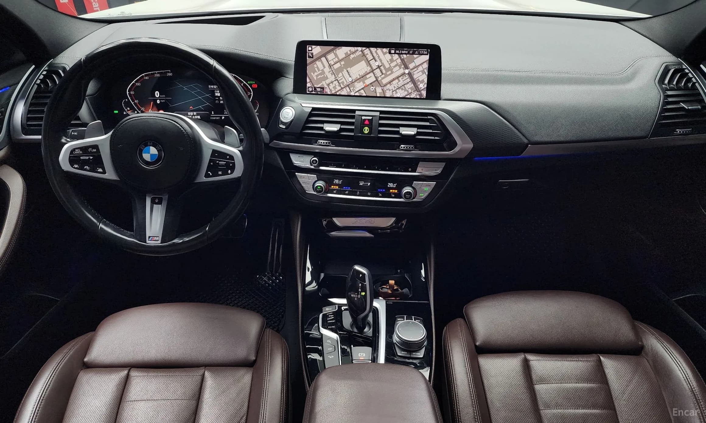 X4 (G02)
