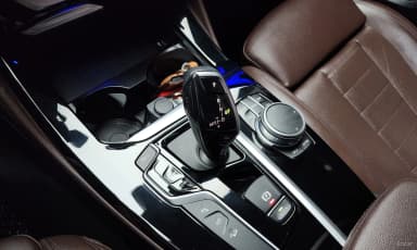 X4 (G02)