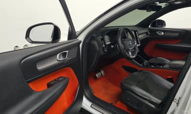 XC40