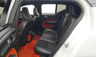 XC40