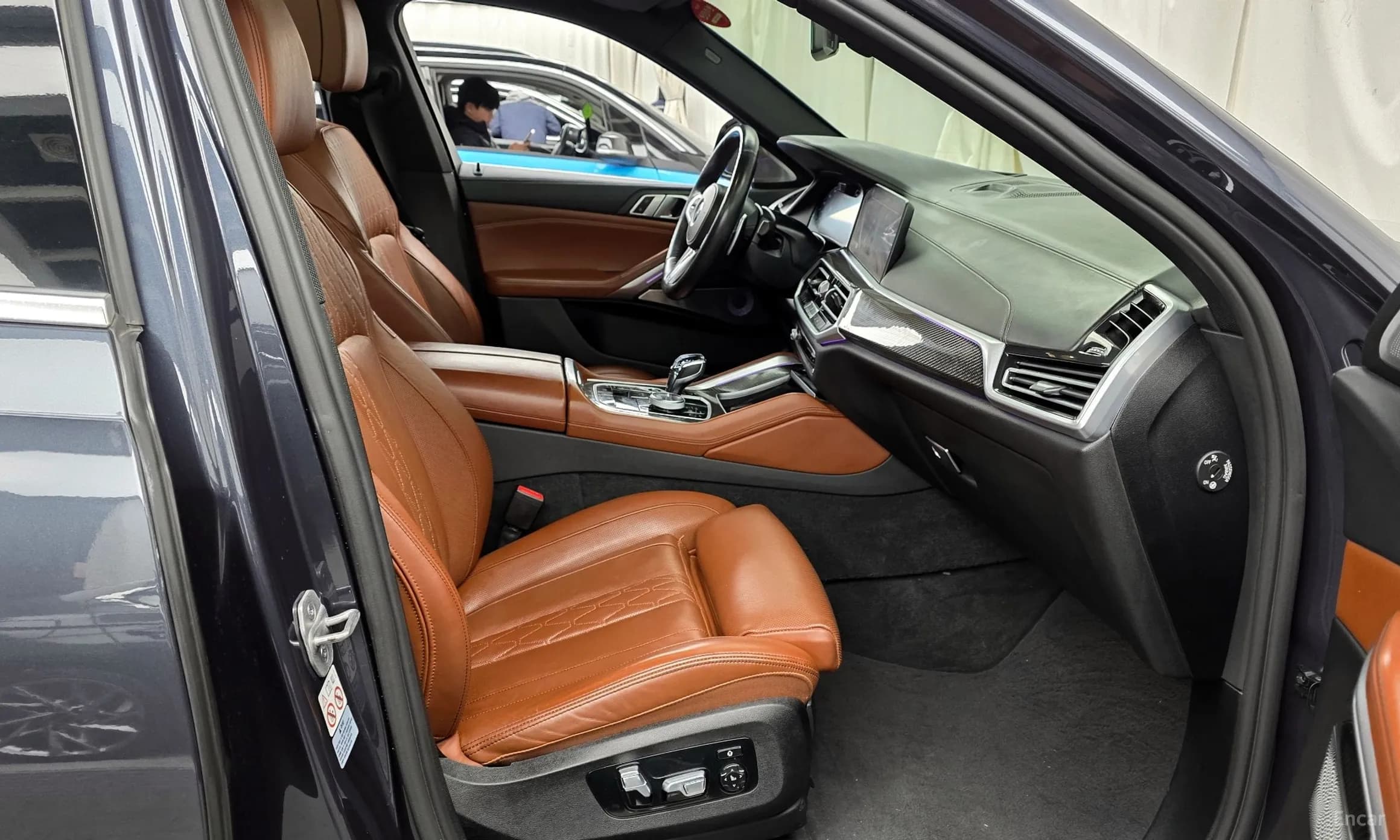 X6 (G06)
