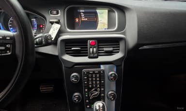 V40