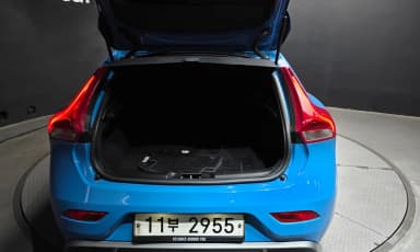 V40