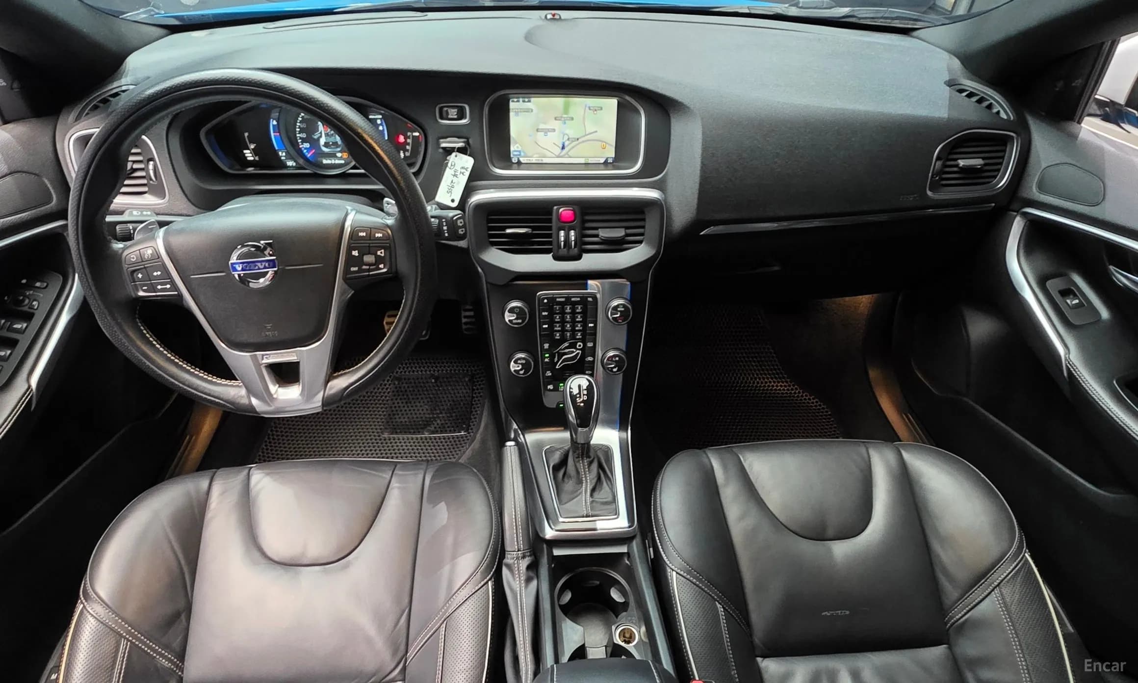V40