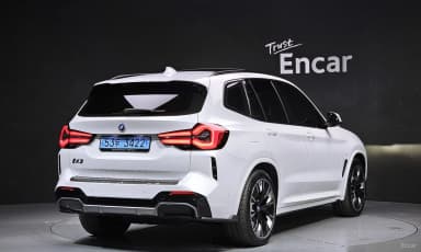 iX3