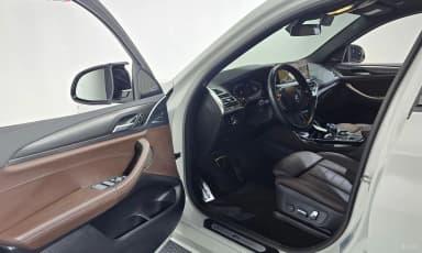 X4 (G02)