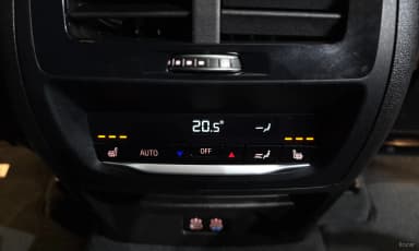 X4 (G02)