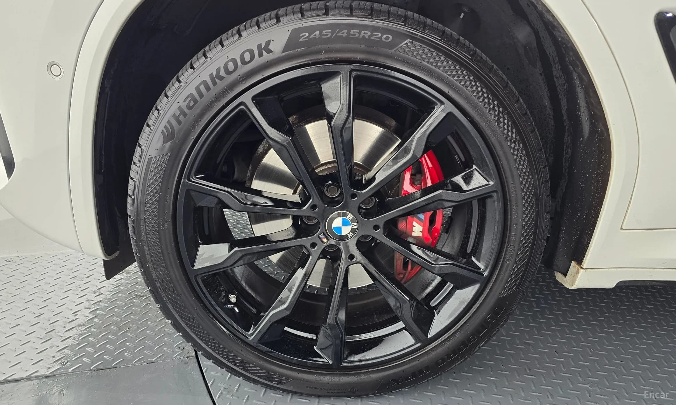 X4 (G02)
