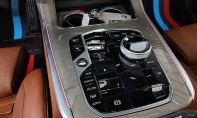 X7 (G07)