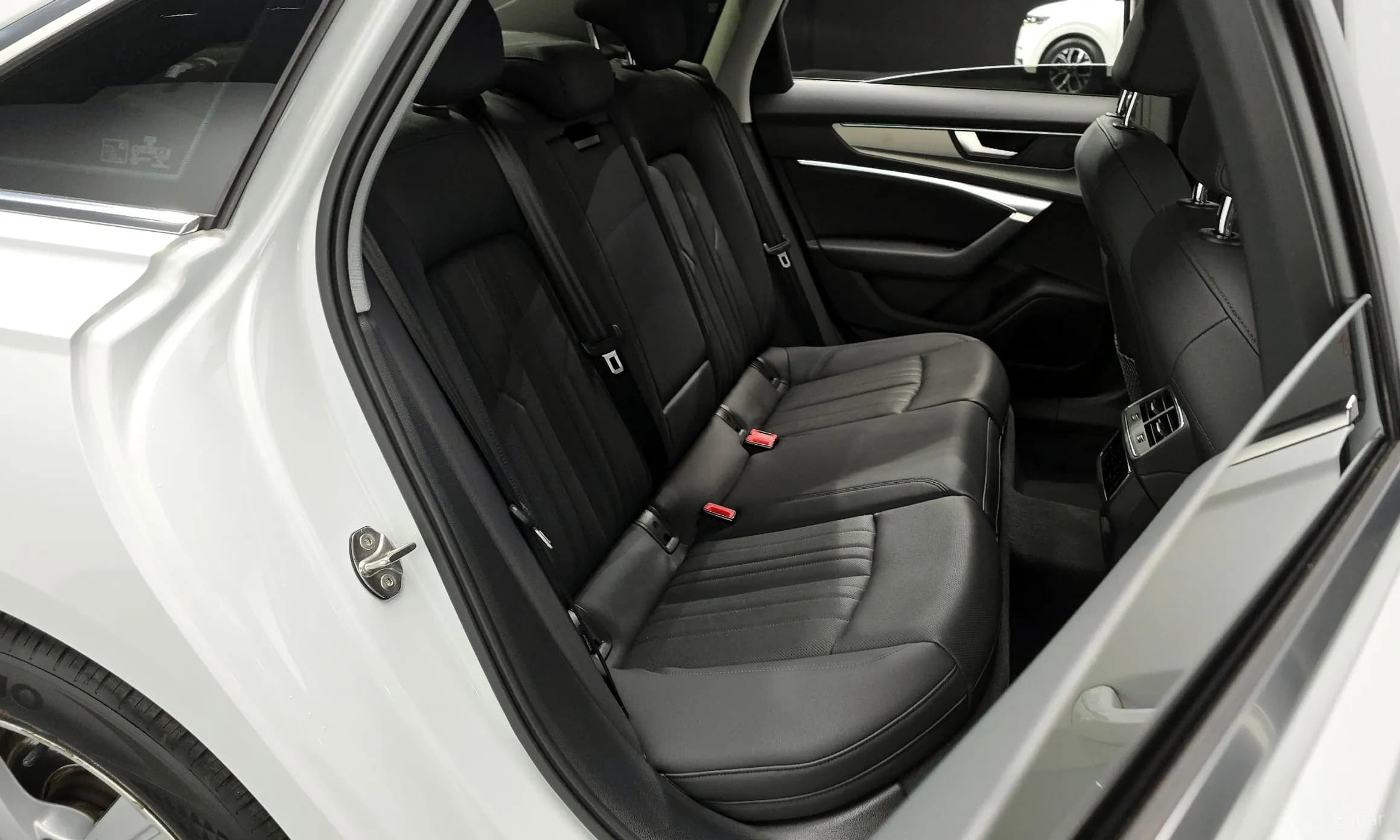 A6 (C8)