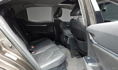 Camry (XV70)