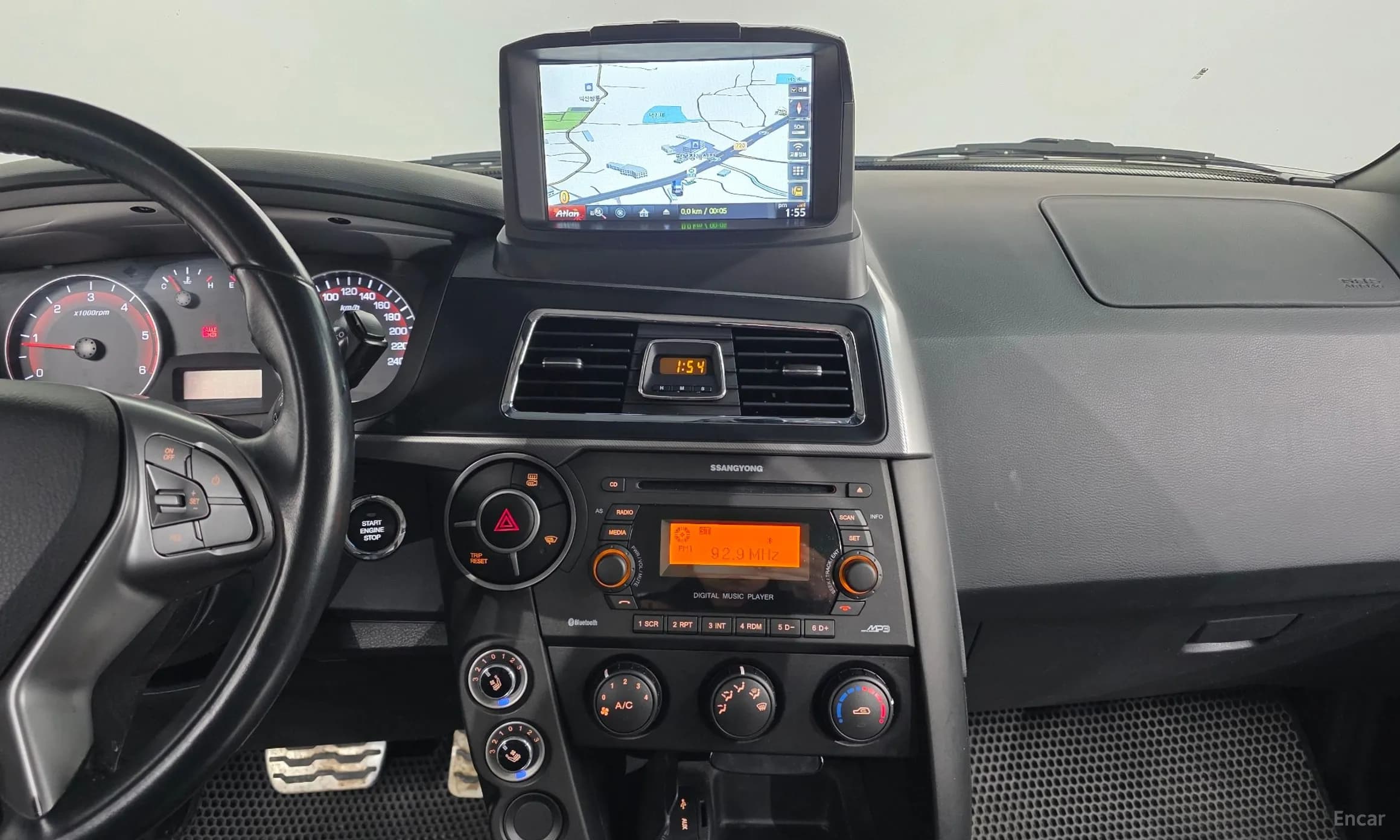 Korando Sports