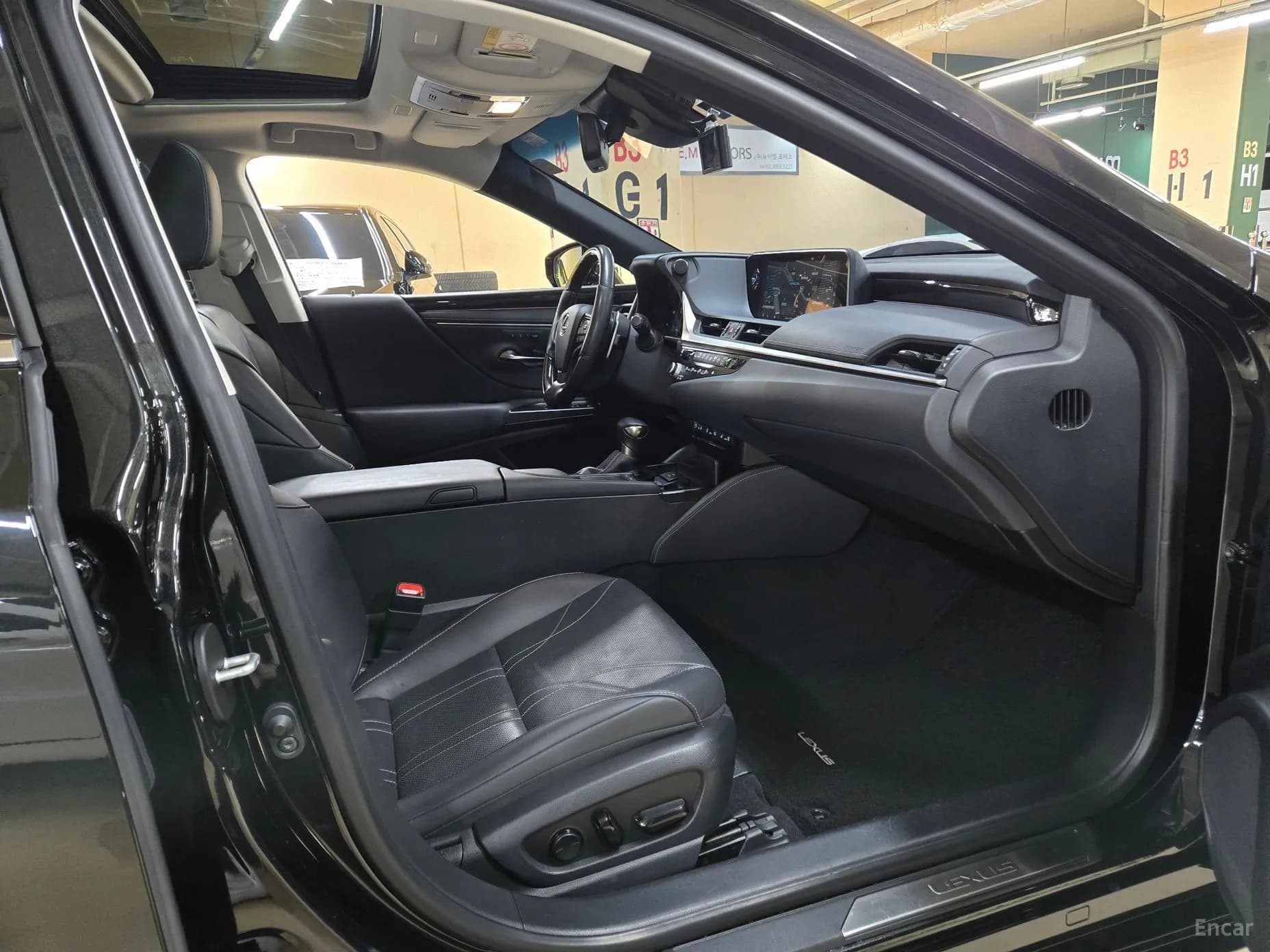 ES300h 7th Generation