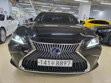 ES300h 7th Generation