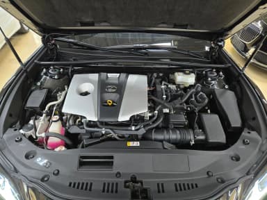 ES300h 7th Generation