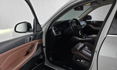 X5 (G05)