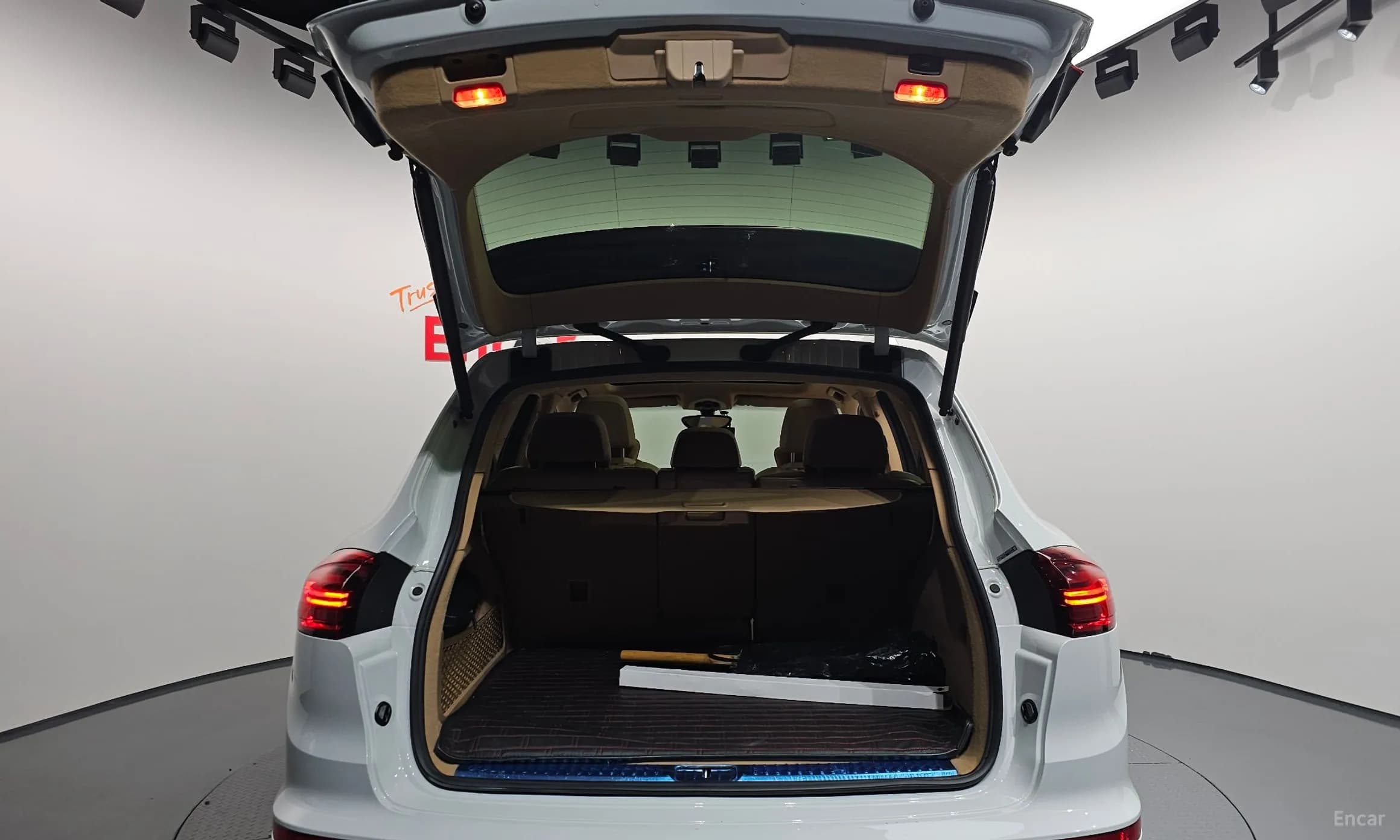 New Cayenne