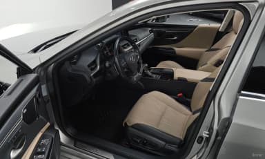 ES300h 7th Generation