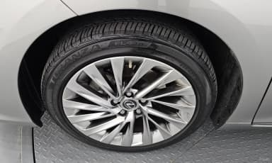 ES300h 7th Generation