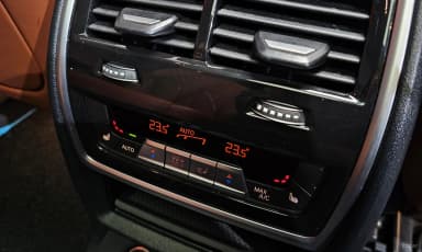 X7 (G07)