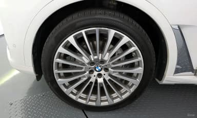 X7 (G07)