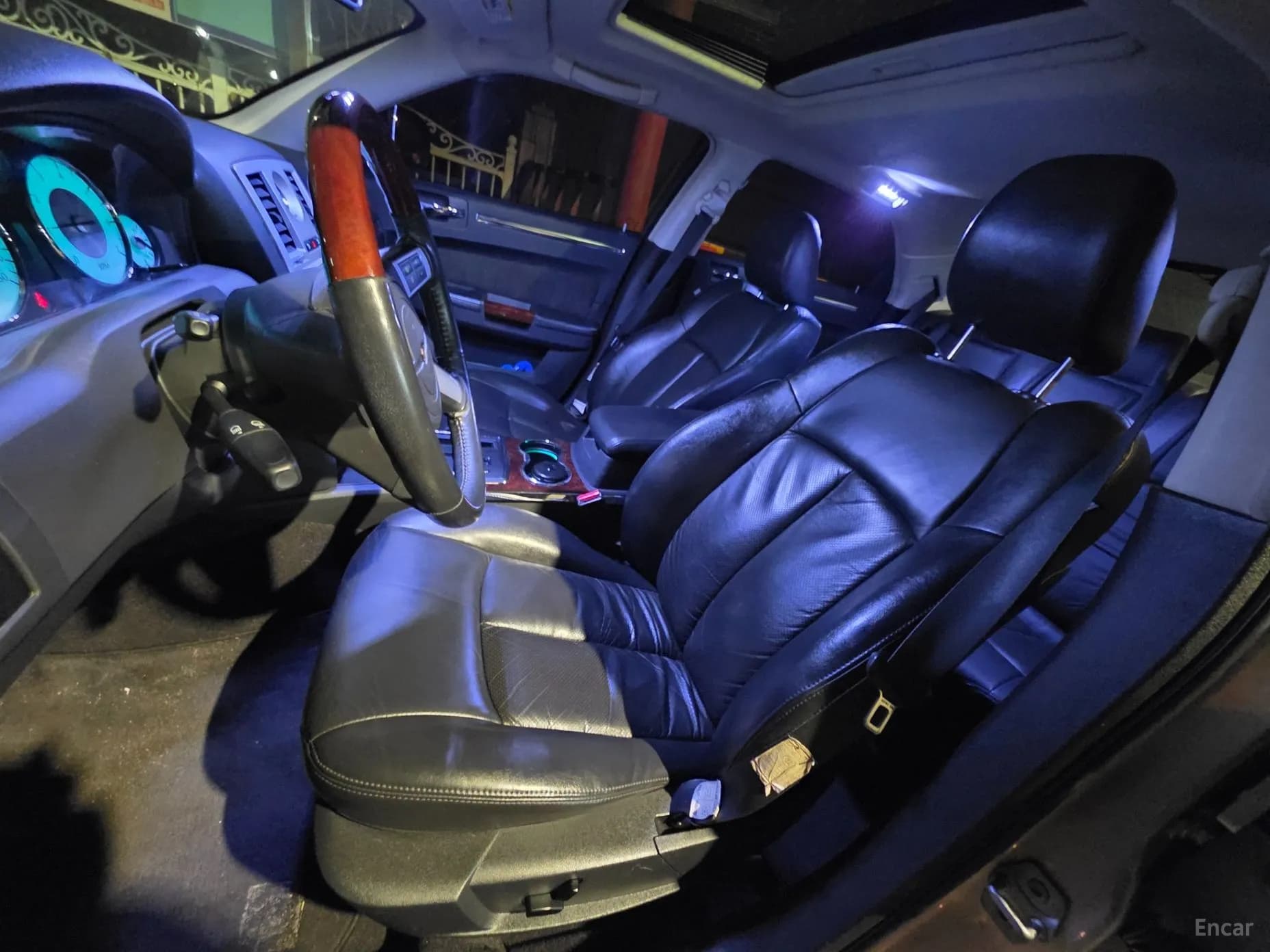 300C