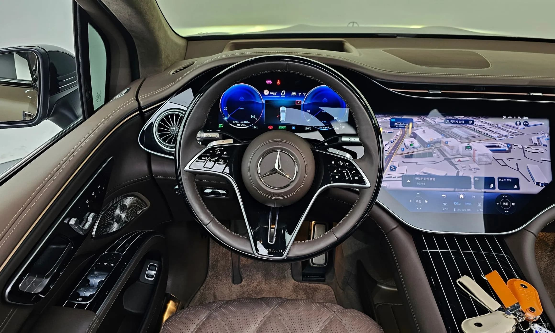 EQS SUV X296