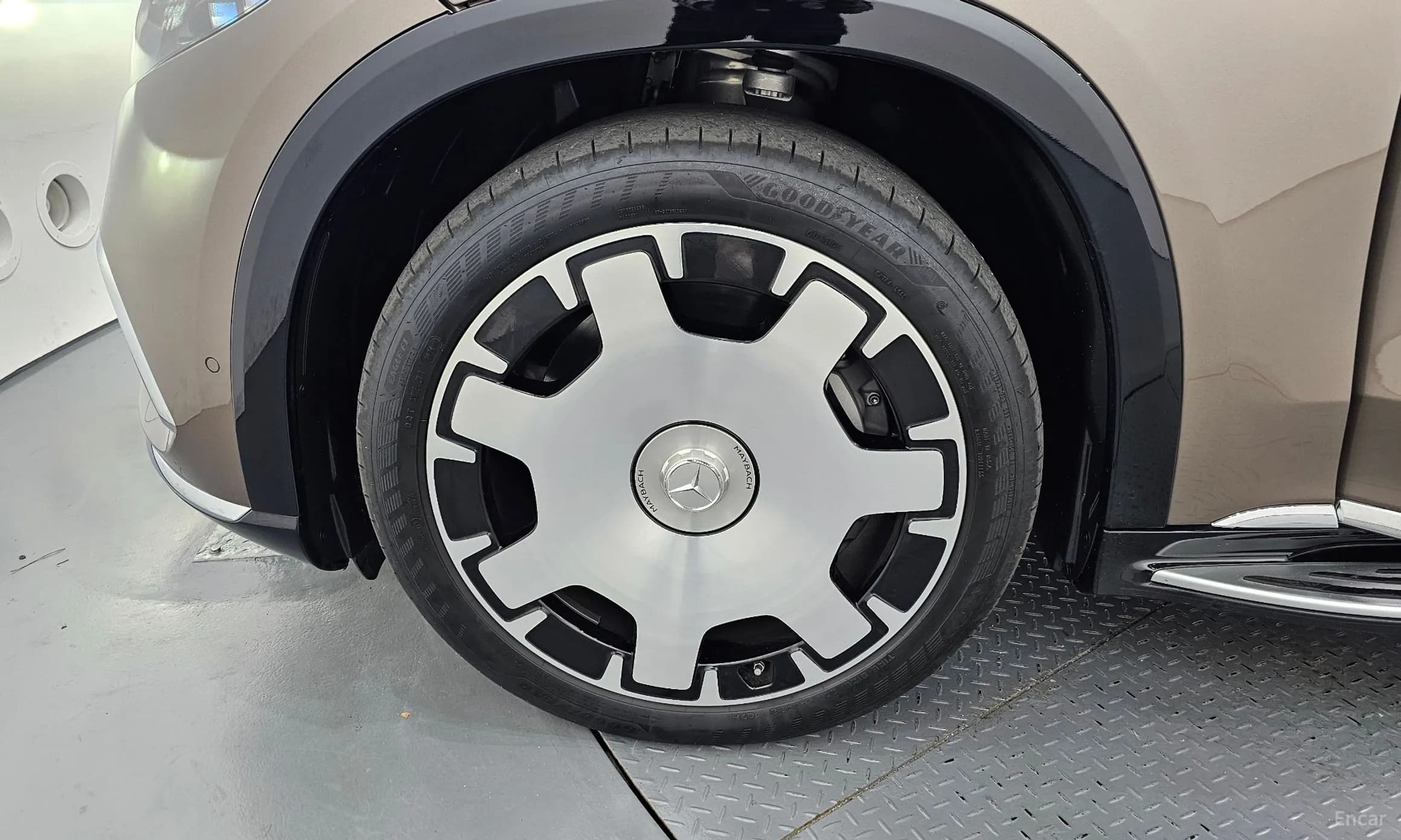 EQS SUV X296
