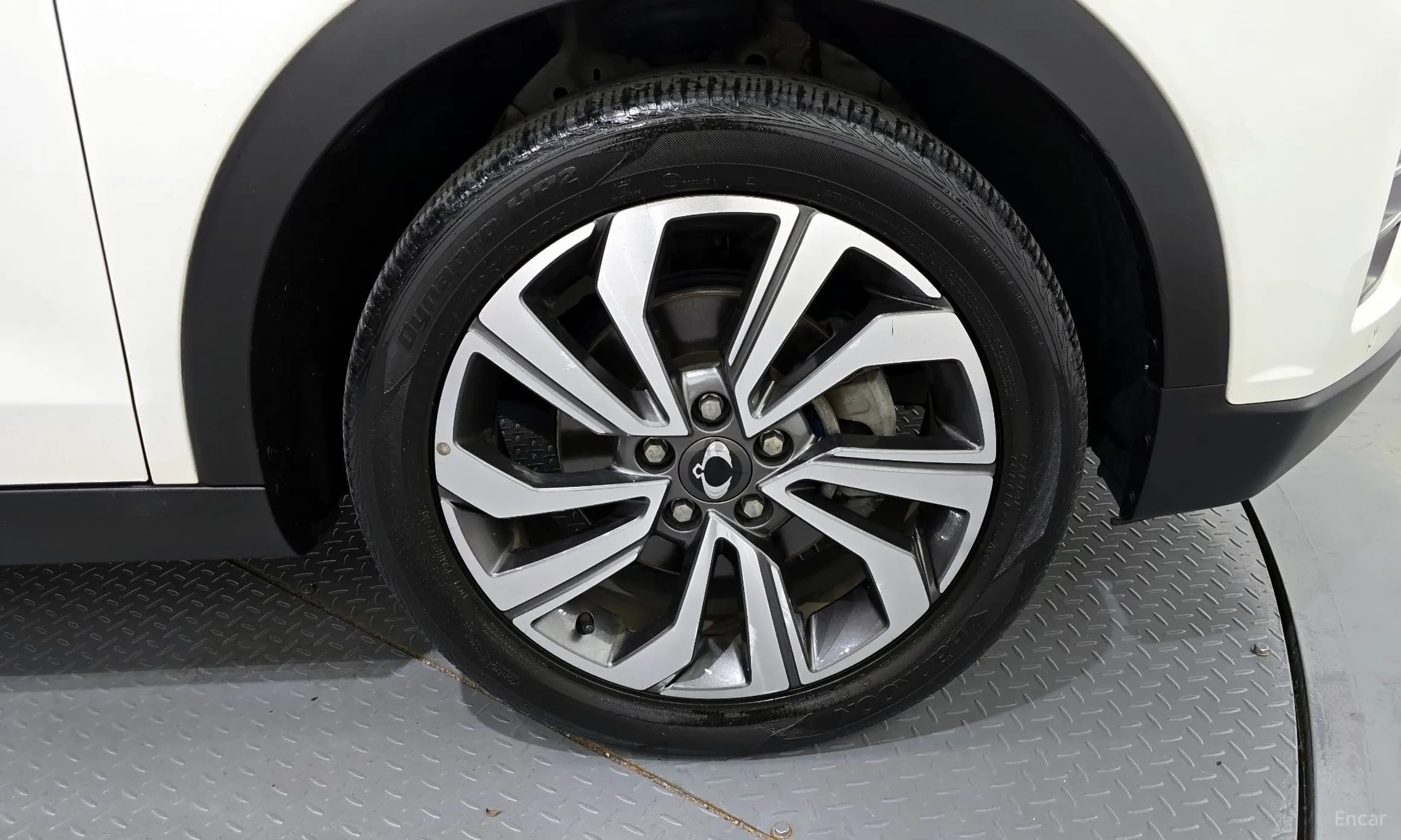 Berry New Tivoli