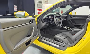911 (992)