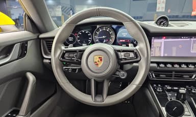 911 (992)