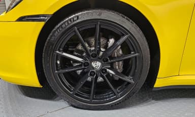 911 (992)