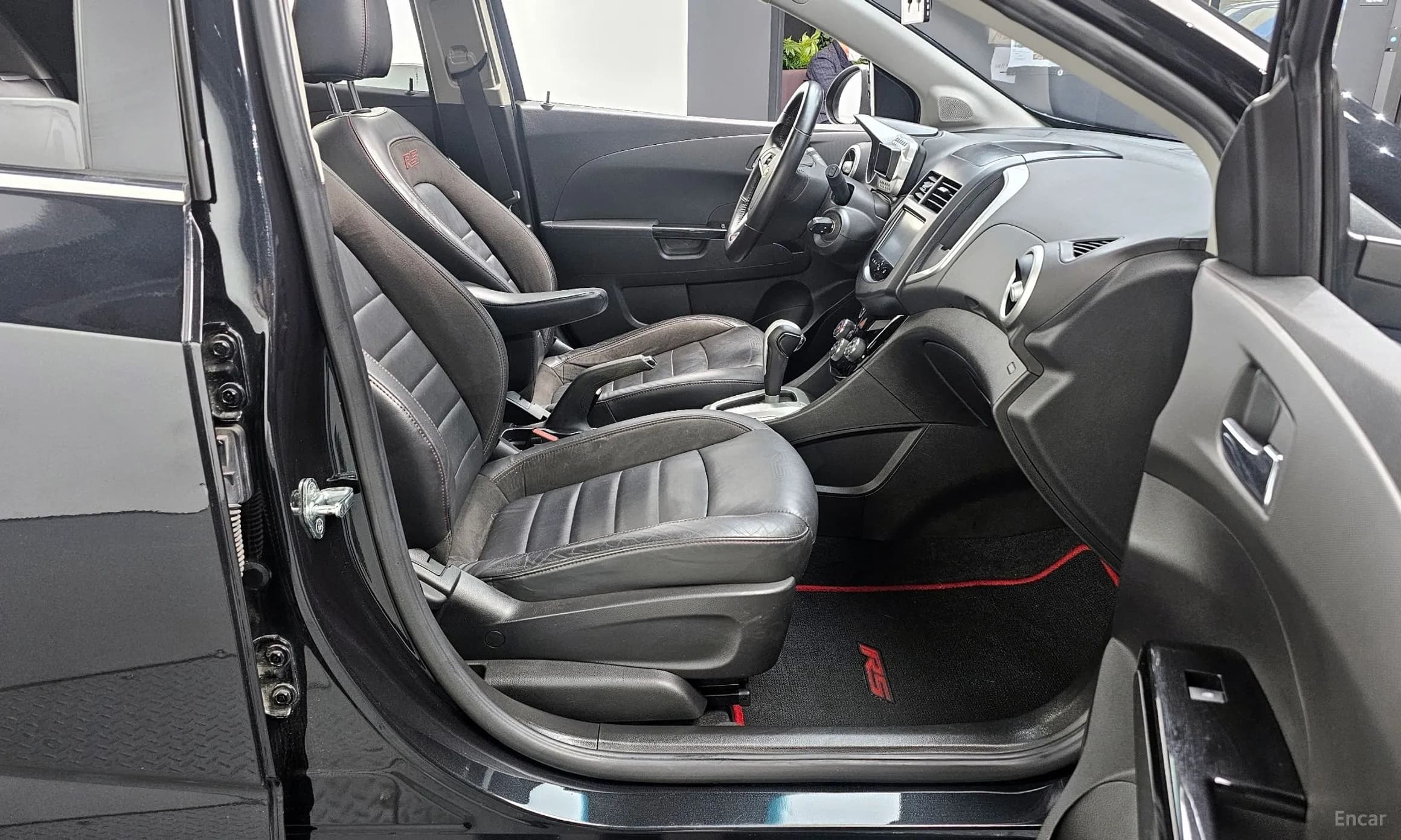 Aveo Hatchback