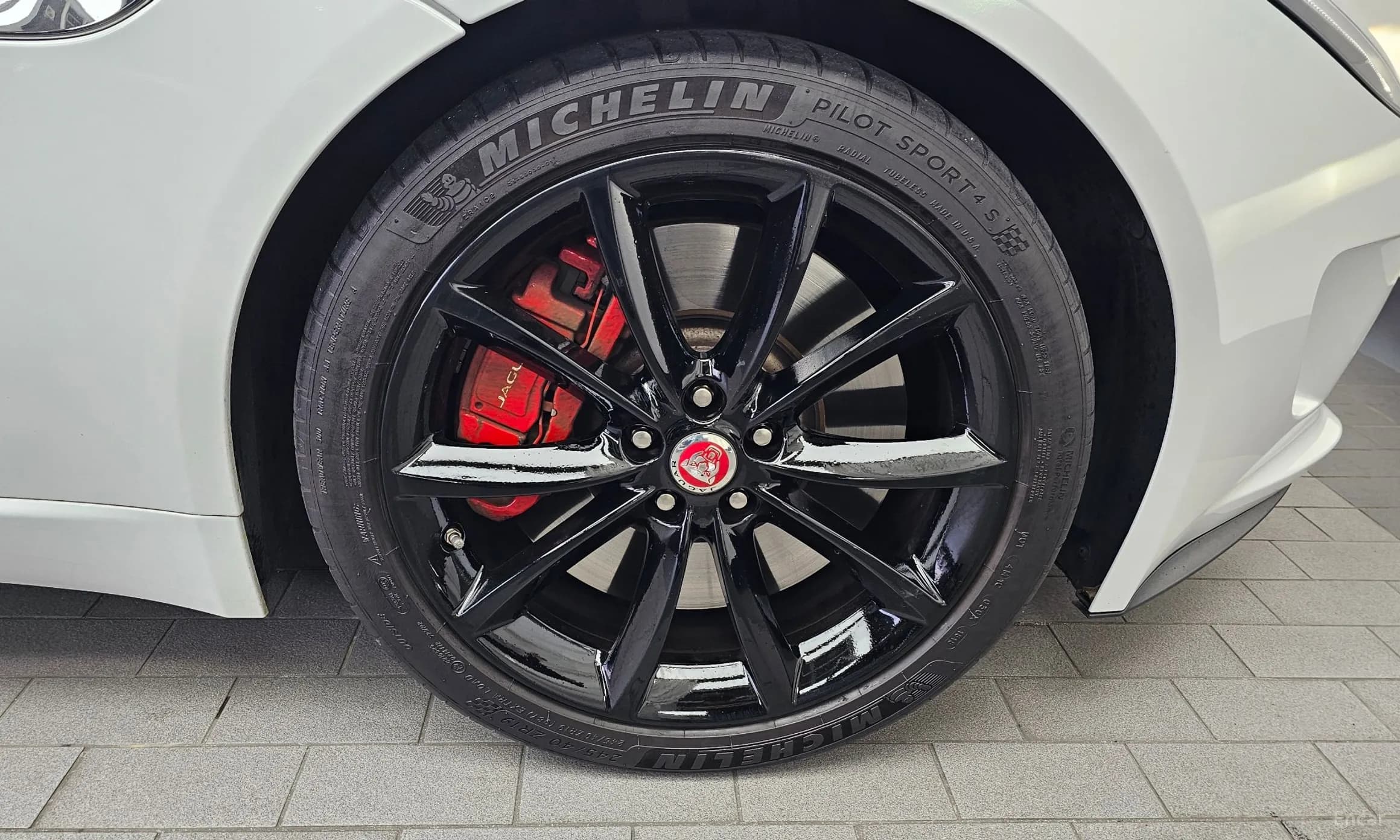 F-TYPE