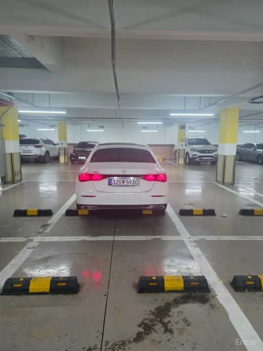 E-Class W214