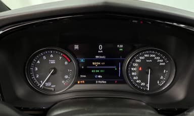 XT6