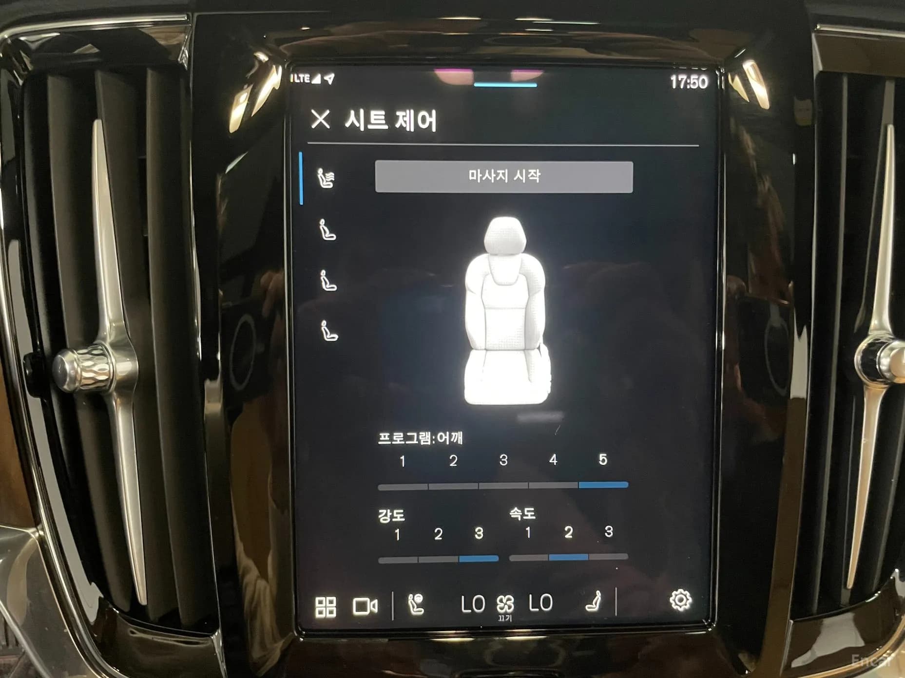 S90