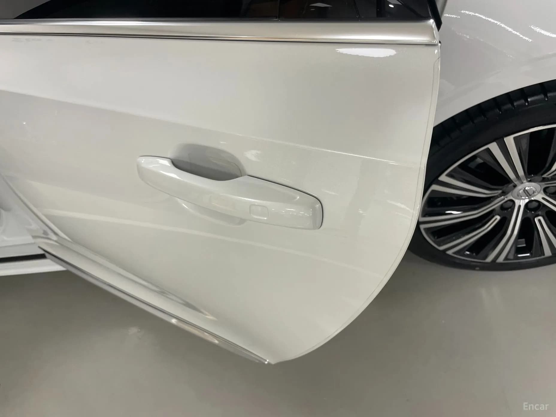 S90