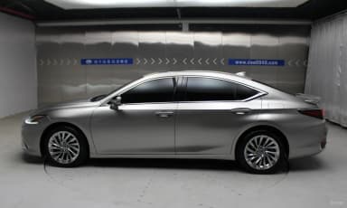 ES300h 7th Generation
