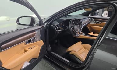 S90