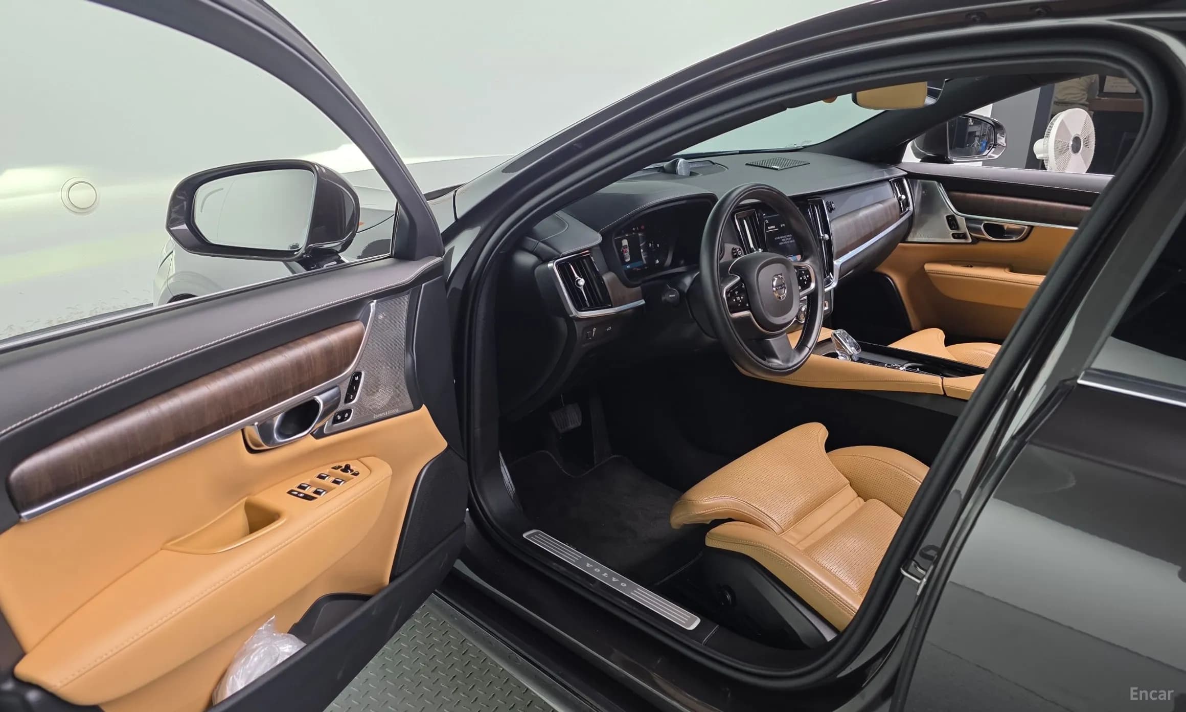 S90