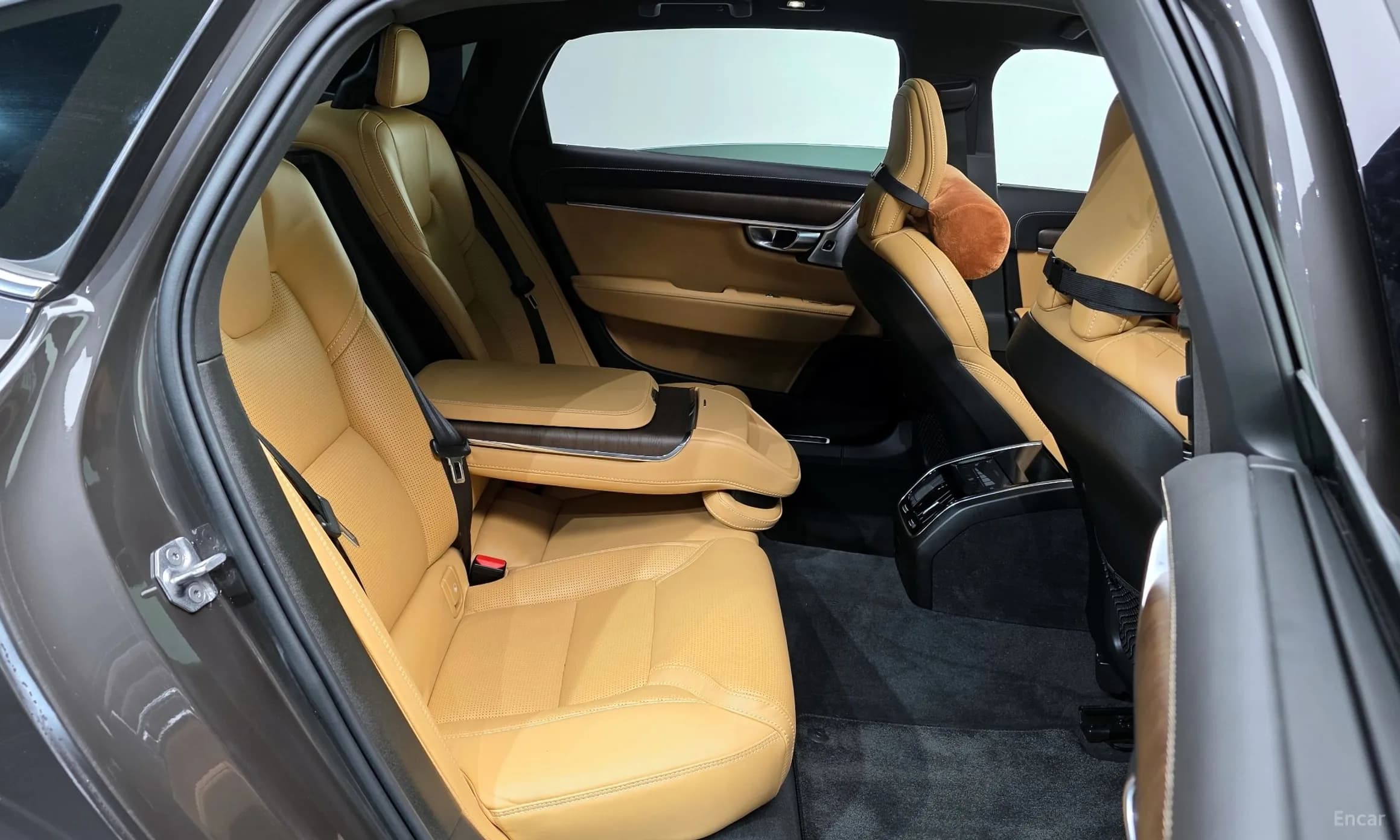 S90