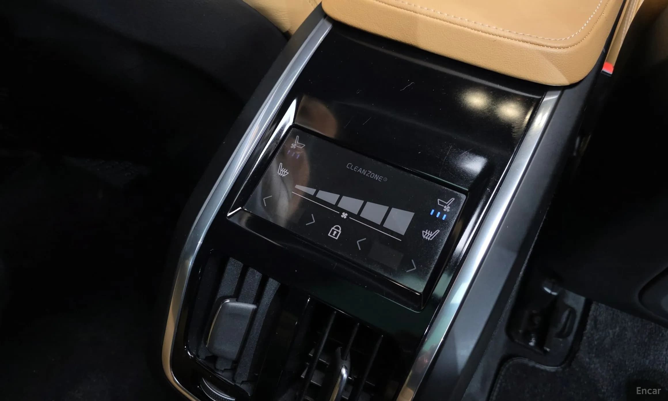 S90