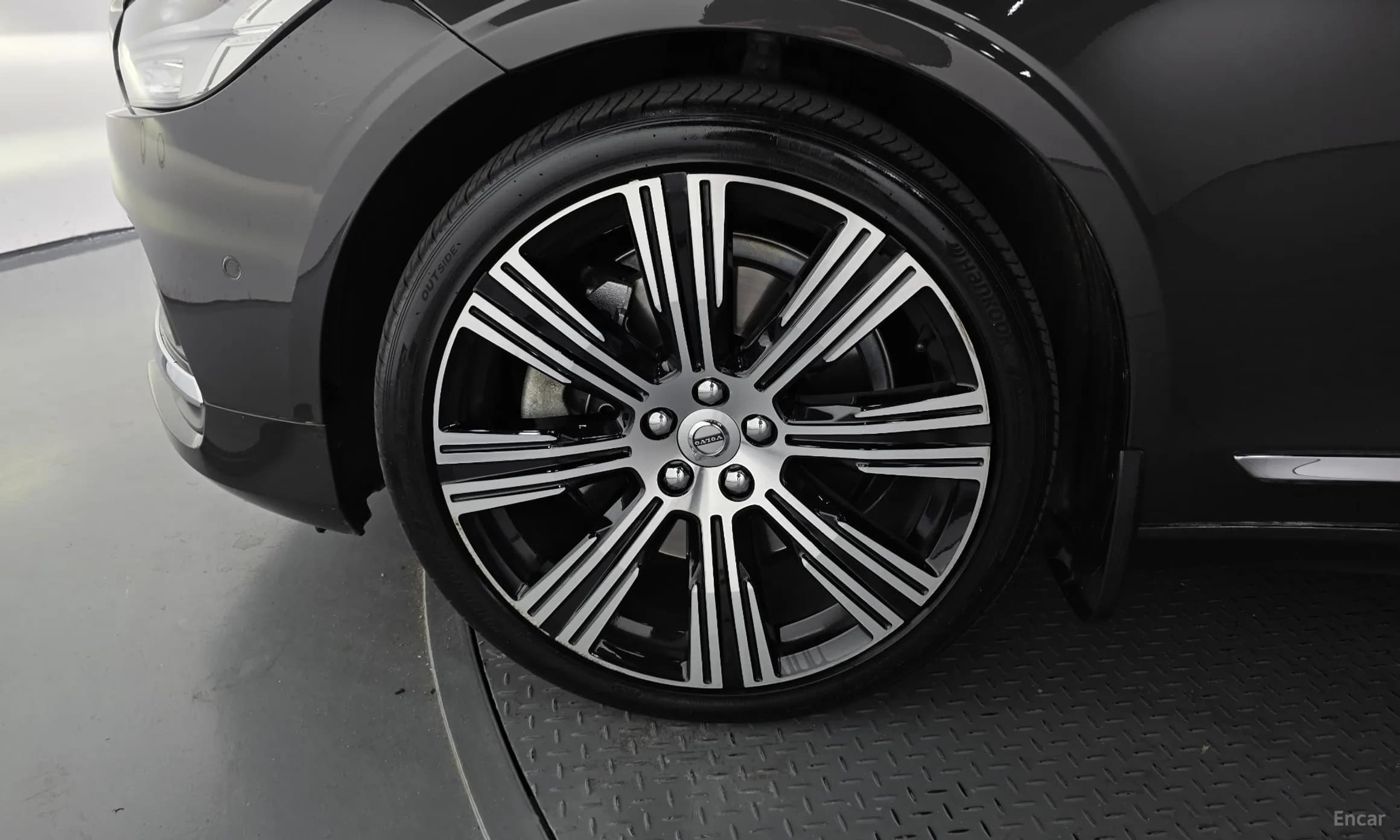 S90