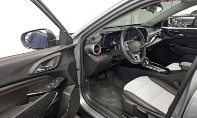 Trax Crossover