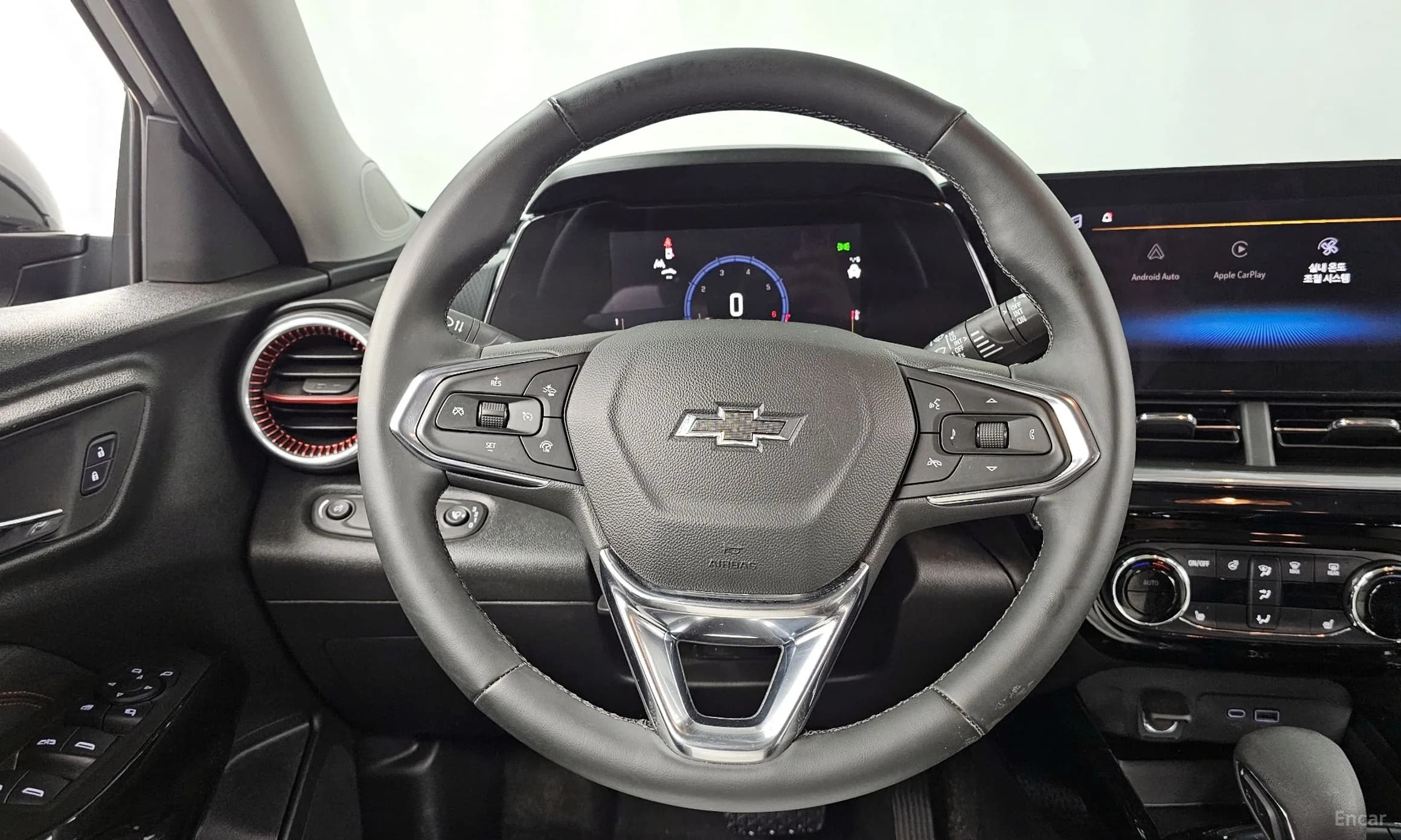 Trax Crossover