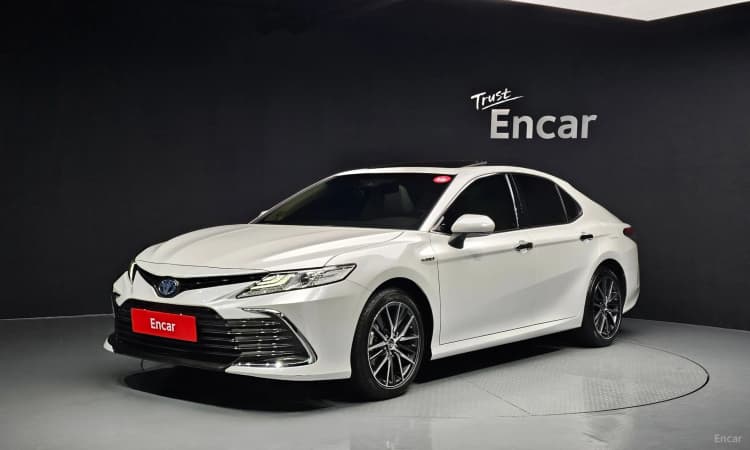 Camry (XV70)