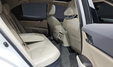 Camry (XV70)